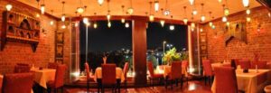 Nev-i Cafe Haliç Manzaralı Cam Teras Nargile Masaları